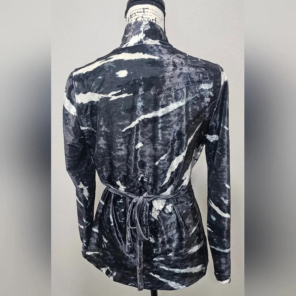 Lily By Firmiana Women's Crushes Velvet Tie Front Kimono Cardigan Size Small NWT - Picture 4 of 12